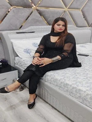 Call Girl in Ambur